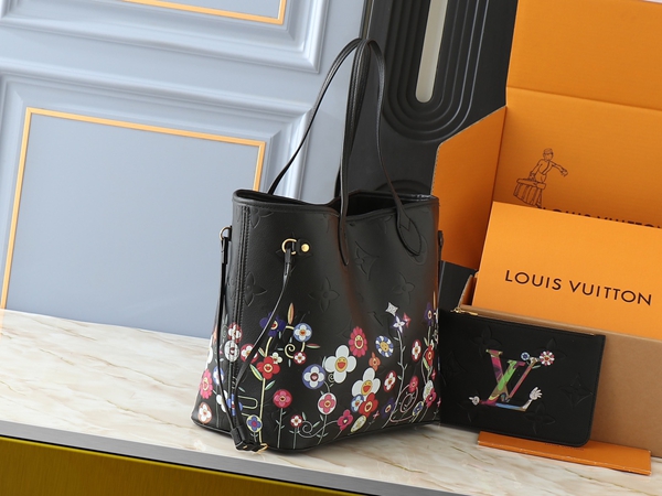 ルイヴィトンバッグ背面デザイン